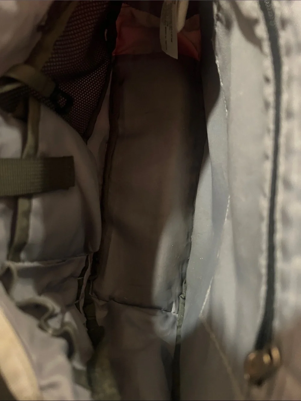 Patagonia Light Gray Messenger Bag with Teal Zipper